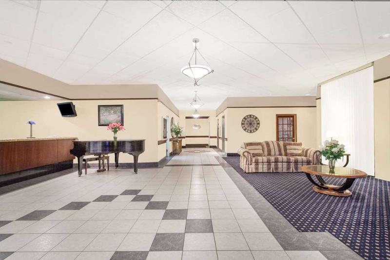 Best Western Plus Scranton Hotel Clarks Summit