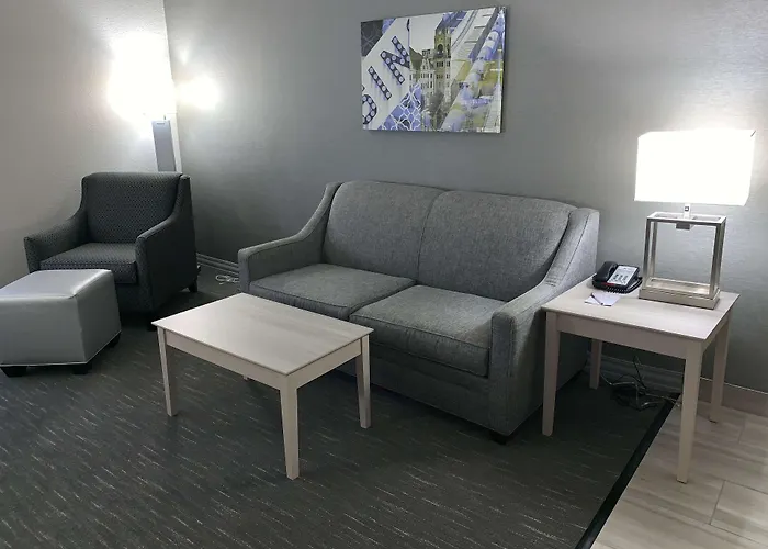 Best Western Plus Clarks Summit Scranton Hotel